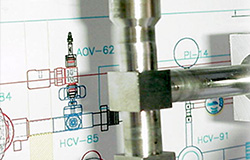 Miniature weld fitting collet